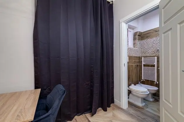 Luxury Tek Büyük Yataklı Oda