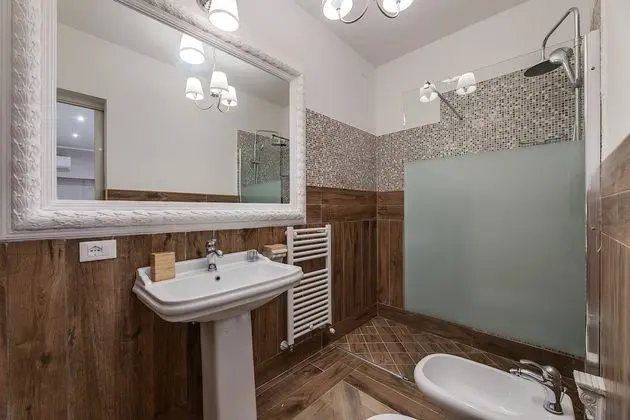Luxury Tek Büyük Yataklı Oda