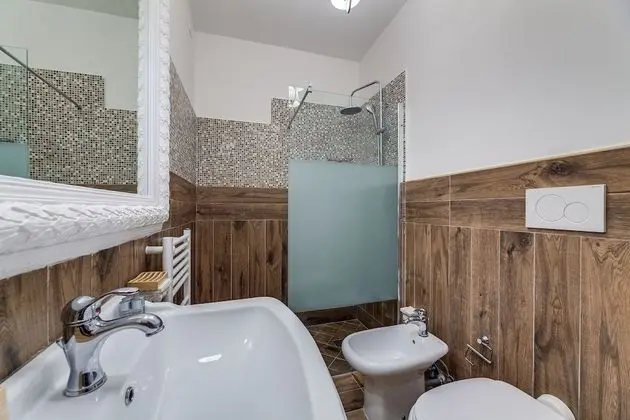 Luxury Tek Büyük Yataklı Oda