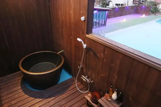 Oda (JPN/Western, Open-Air Bath, 21 sqm)