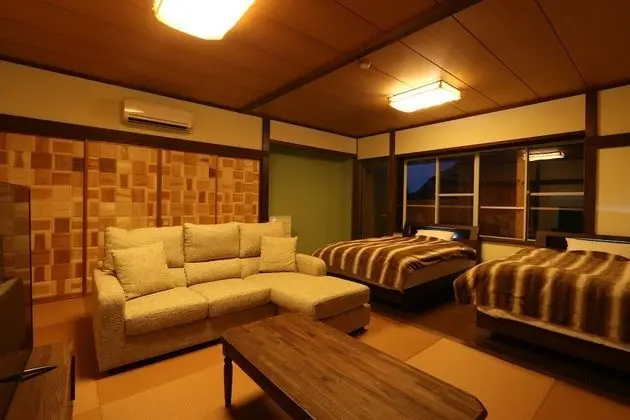 Oda (JPN/Western, Open-Air Bath, 30 sqm)