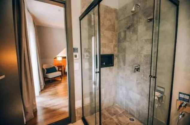 Deluxe Süit, Sigara İçilmez