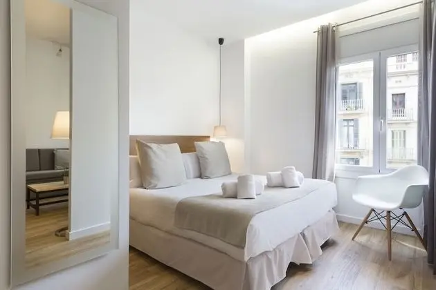 Family One Bedroom Apartment (4 people)