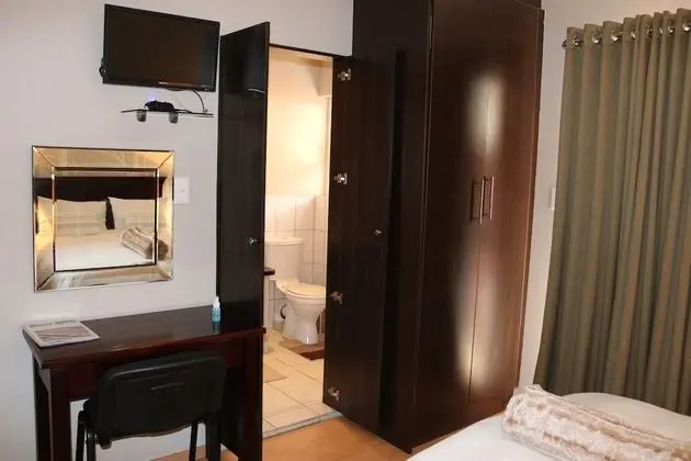 Luxury Tek Büyük Yataklı Oda, Banyolu/Duşlu