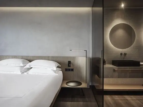 One-Bedroom Penthouse Suite Sea View