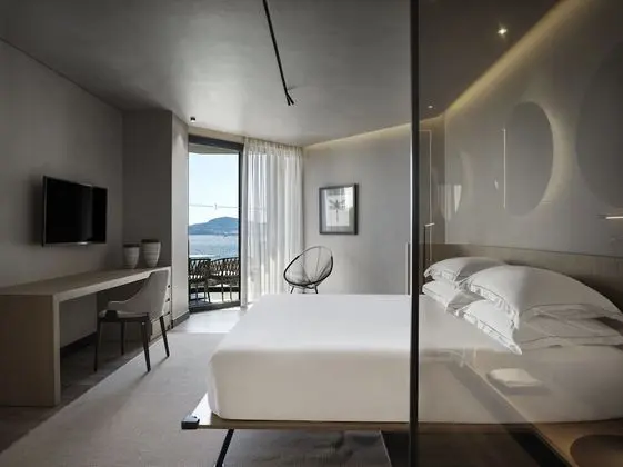 One-Bedroom Penthouse Suite Sea View