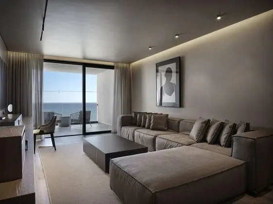 One-Bedroom Penthouse Suite Sea View