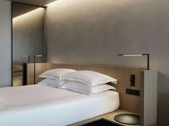 Open Plan Suite Sea View
