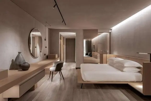 Open Plan Suite Sea View
