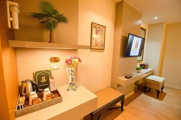 Amman Deluxe Twin Room