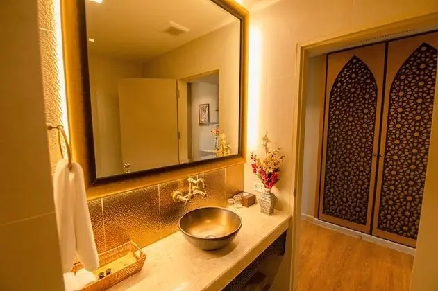 Amman Deluxe Twin Room