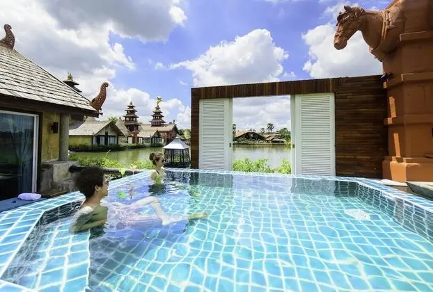 Family Suite Pool Villa