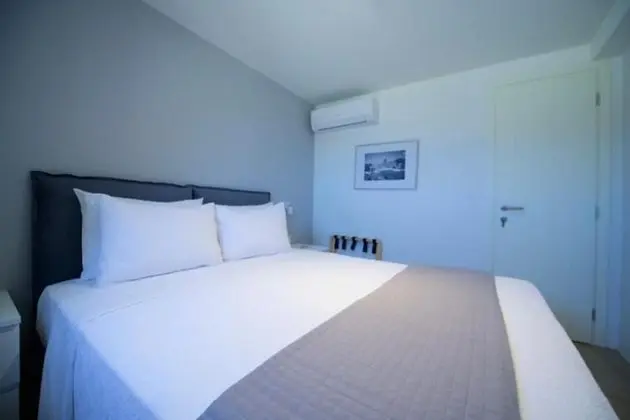 One Bedroom Beachfront Apartment