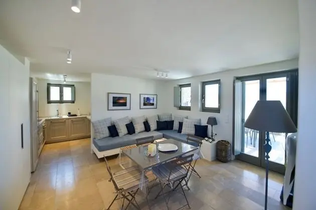 One Bedroom Beachfront Apartment
