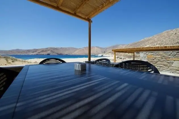 One Bedroom Beachfront Apartment