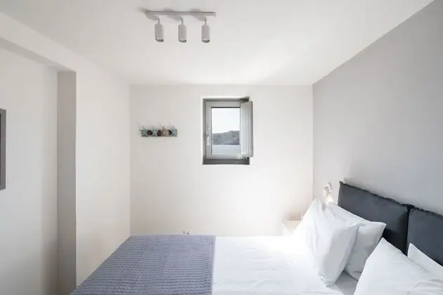 One Bedroom Beachfront Apartment