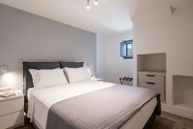One Bedroom Beachfront Maisonette