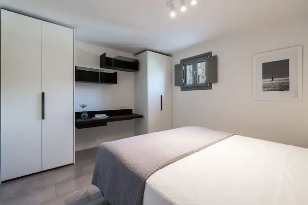 One Bedroom Beachfront Maisonette