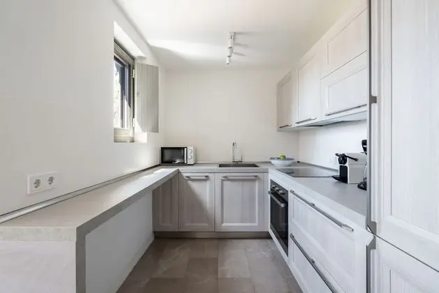One Bedroom Beachfront Maisonette