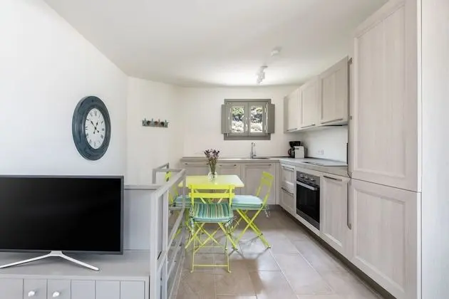One Bedroom Beachfront Maisonette