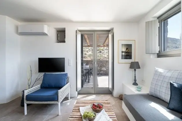 One Bedroom Beachfront Maisonette