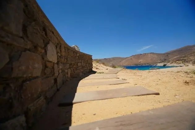 One Bedroom Beachfront Maisonette