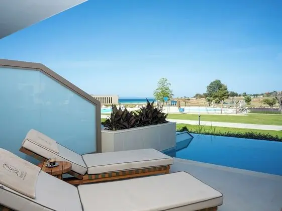 Deluxe Room Lateral Sea View Private Pool