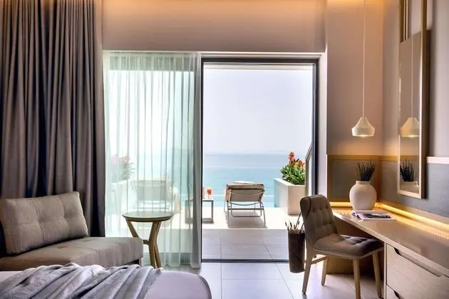 Deluxe Room Seafront