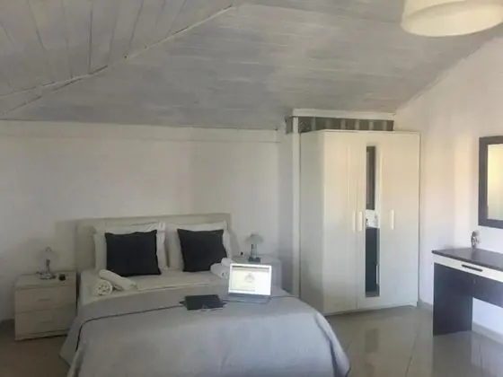 Premium Tek Büyük Yataklı Oda