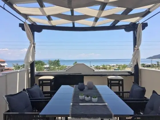 Premium Tek Büyük Yataklı Oda