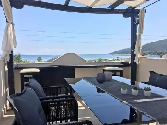 Premium Tek Büyük Yataklı Oda