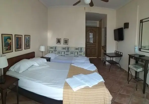 Üç Kişilik Oda