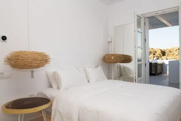 Classic Tek Büyük Yataklı Oda, Deniz Manzaralı (1st Floor with outdoor jacuzzi)