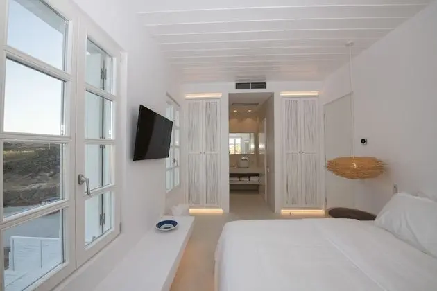 Classic Tek Büyük Yataklı Oda, Deniz Manzaralı (1st Floor with outdoor jacuzzi)