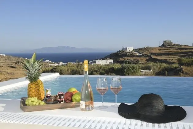Deluxe Tek Büyük Yataklı Oda, Kişiye Özel Havuzlu, Deniz Manzaralı