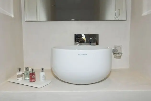 Deluxe Tek Büyük Yataklı Oda, Kişiye Özel Havuzlu, Deniz Manzaralı