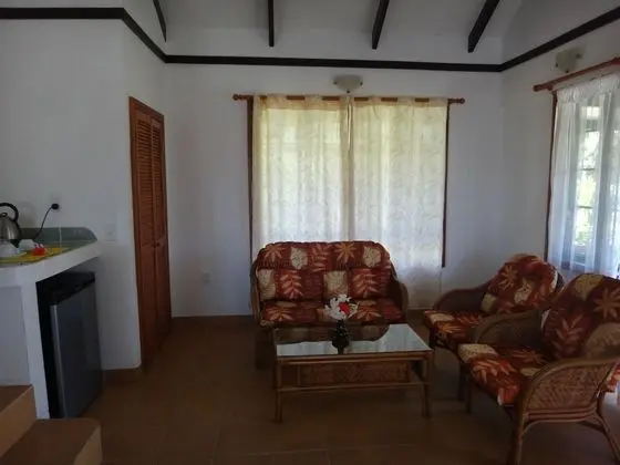 Family Villa, Havuz Kenarı