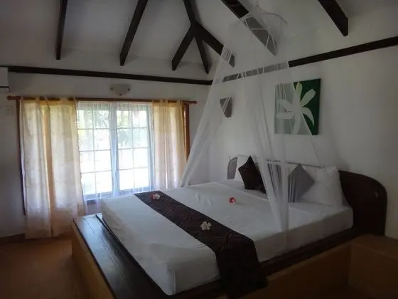 Villa, Havuz Kenarı