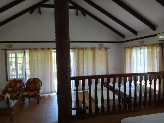 Villa, Havuz Kenarı
