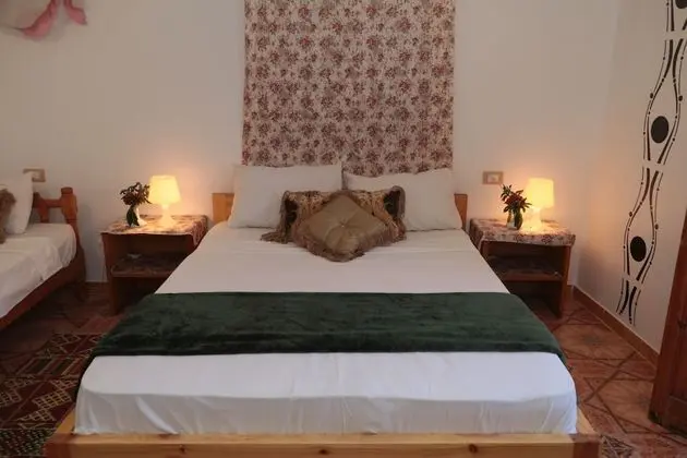 Deluxe Üç Kişilik Oda, Bahçe Manzaralı