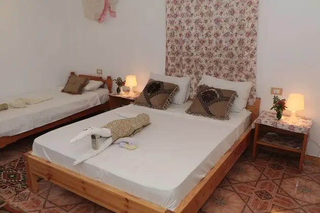 Deluxe Üç Kişilik Oda, Bahçe Manzaralı