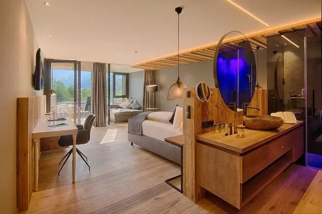 Luxury Tek Büyük Yataklı Oda