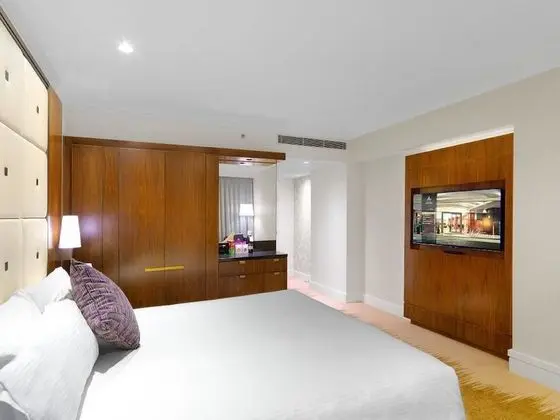 Deluxe Oda, 1 En Büyük (King) Boy Yatak, Şehir Manzaralı, Kule (High Floor)