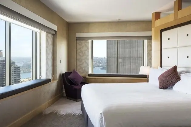 Executive Süit, 1 En Büyük (King) Boy Yatak, Kısmi Deniz Manzaralı (High Floor, Partial Water View)
