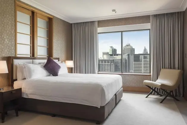 Executive Süit, 1 En Büyük (King) Boy Yatak, Kısmi Deniz Manzaralı (High Floor, Partial Water View)