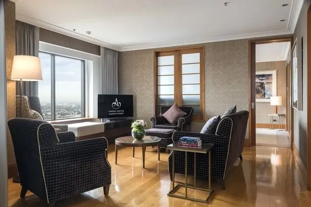 Executive Süit, 1 En Büyük (King) Boy Yatak, Kısmi Deniz Manzaralı (High Floor, Partial Water View)