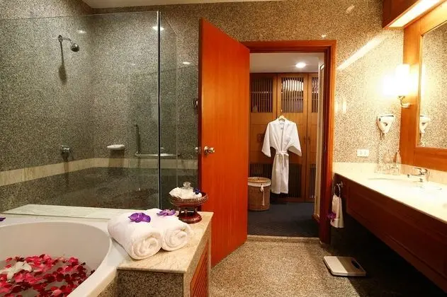One-Bedroom Suite