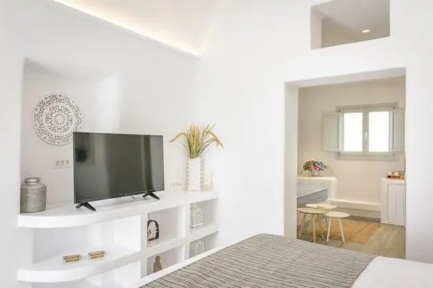 Suite, Pool (Amoramelia)
