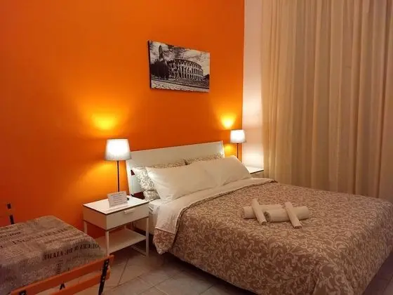 Economy Üç Kişilik Oda, Ortak Banyo (Naranja)