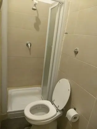 Economy Üç Kişilik Oda, Ortak Banyo (Turquesa 1)